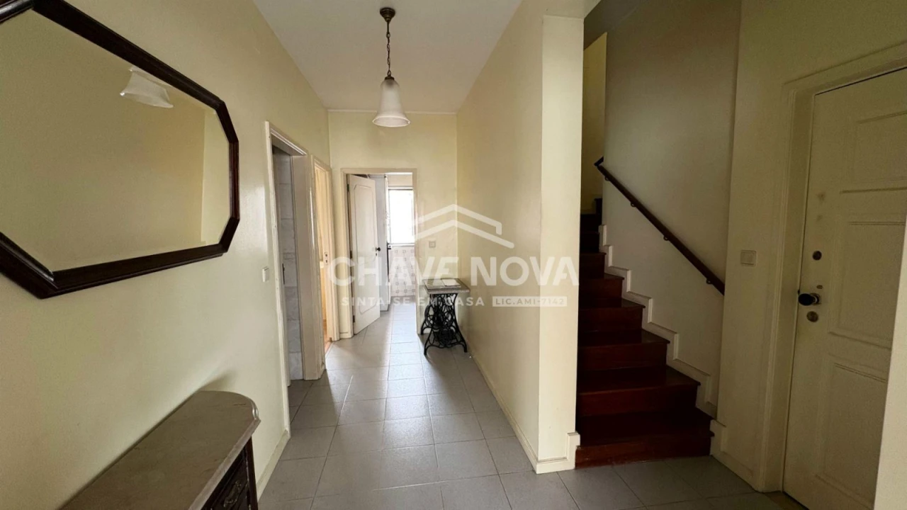 Apartamento T4 para Venda em Espinho Foto 3