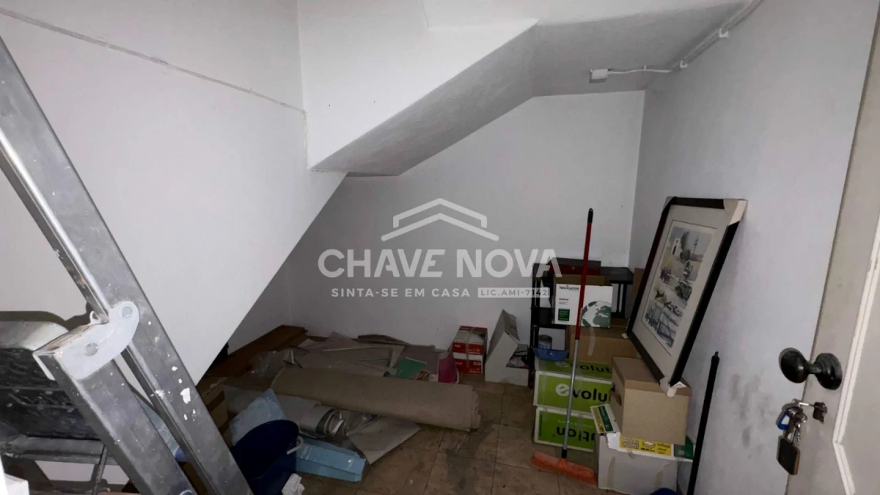 Apartamento T4 para Venda em Espinho Foto 23