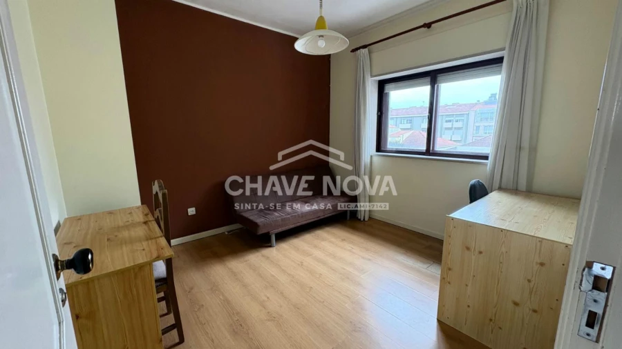 Apartamento T4 para Venda em Espinho Foto 9