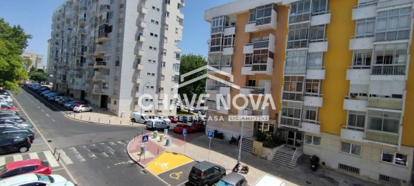 Apartamento T2 para Venda em Oeiras e São Julião da Barra, Paço de Arcos e Caxias