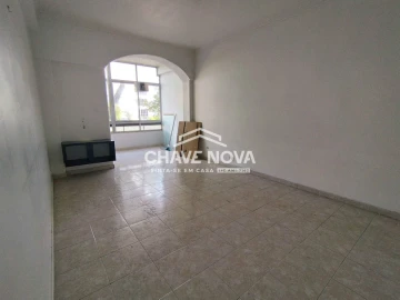 Apartamento T2 para Venda em Oeiras e São Julião da Barra, Paço de Arcos e Caxias