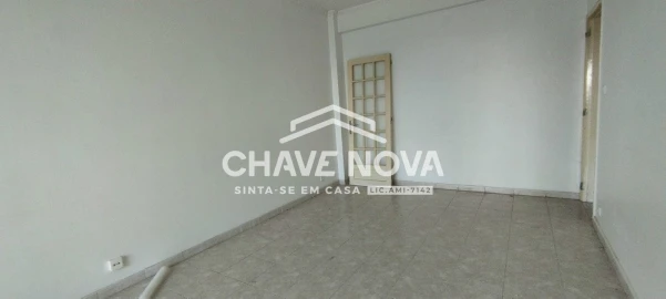 Apartamento T2 para Venda em Oeiras e São Julião da Barra, Paço de Arcos e Caxias