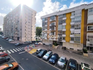 Apartamento T2 para Venda em Oeiras e São Julião da Barra, Paço de Arcos e Caxias