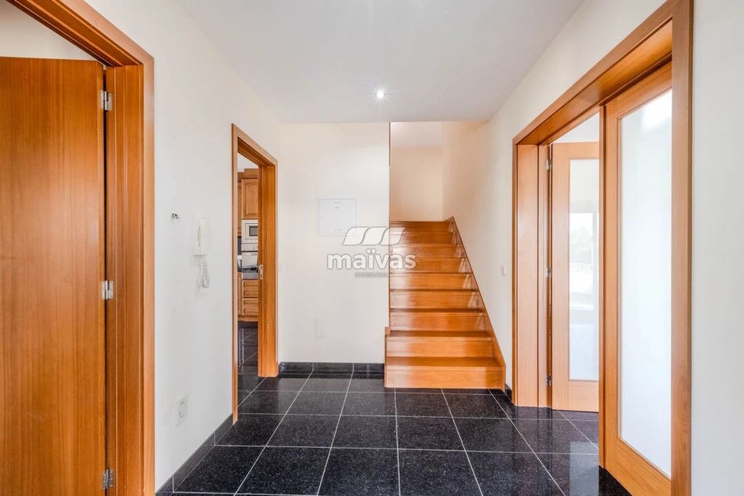 Moradia T3 para Venda em Vila Verde e Barbudo Foto 7