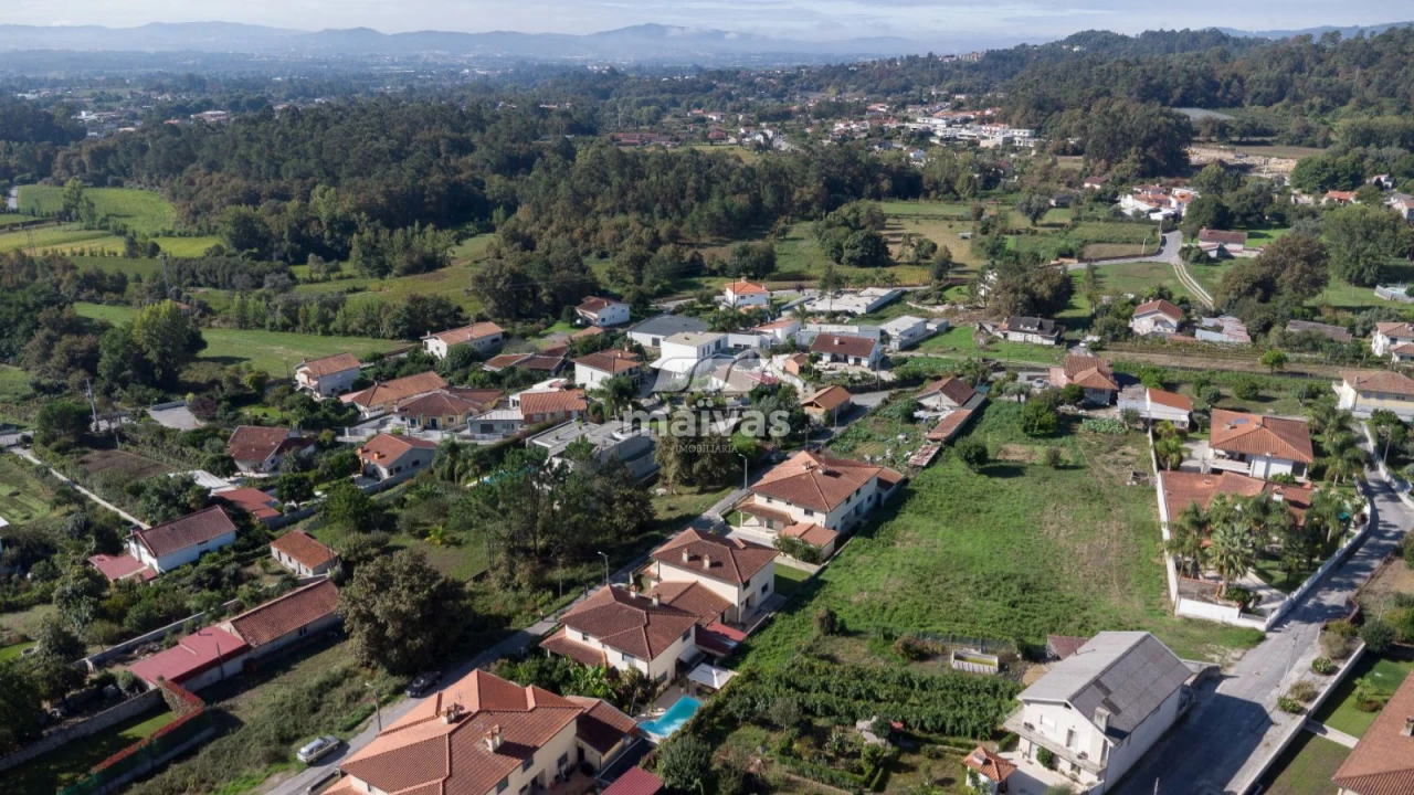 Moradia T3 para Venda em Vila Verde e Barbudo Foto 30