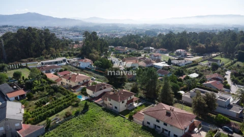 Moradia T3 para Venda em Vila Verde e Barbudo