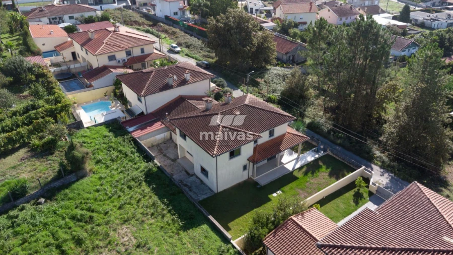 Moradia T3 para Venda em Vila Verde e Barbudo Foto 27