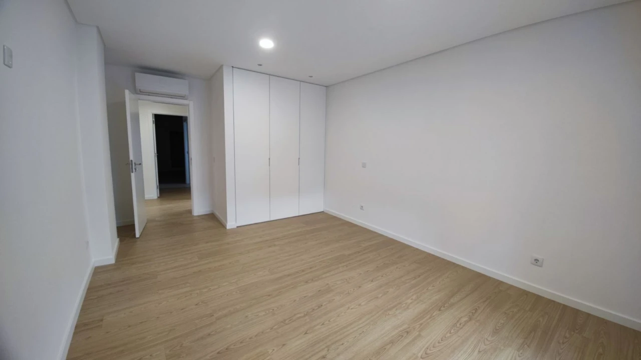 Apartamento T3 para Venda em Tavarede Foto 8