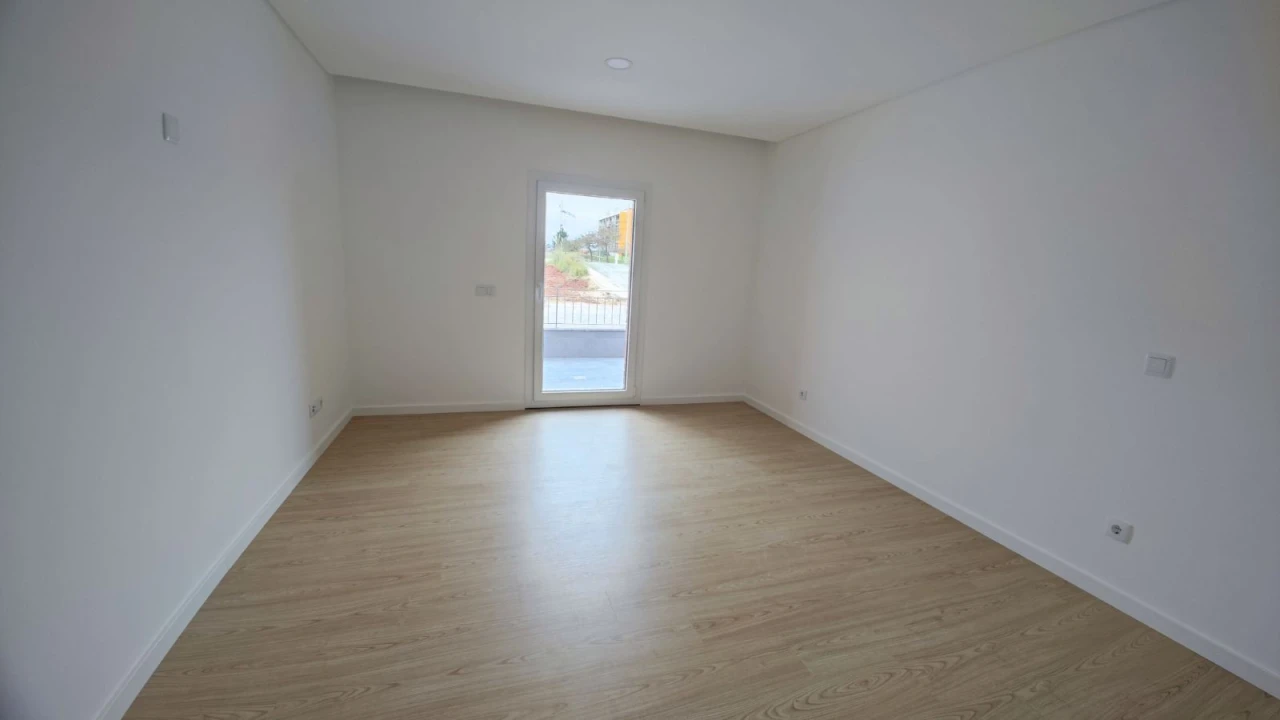 Apartamento T3 para Venda em Tavarede Foto 9