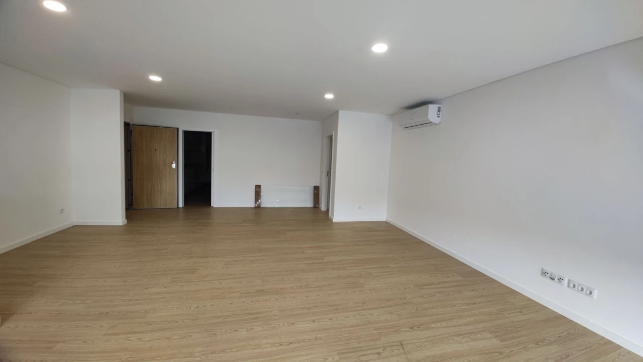 Apartamento T3 para Venda em Tavarede Foto 2