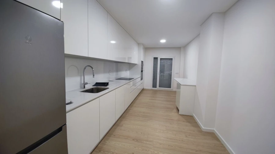 Apartamento T3 para Venda em Tavarede Foto 5