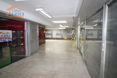 Loja para Venda em Cedofeita, Santo Ildefonso, Sé, Miragaia, São Nicolau e Vitória