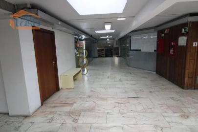 Loja para Venda em Cedofeita, Santo Ildefonso, Sé, Miragaia, São Nicolau e Vitória