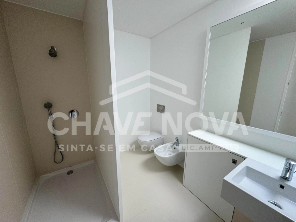 Moradia T4 para Venda em São Martinho Foto 16