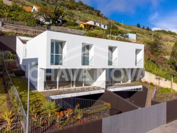 Moradia T4 para Venda em São Martinho