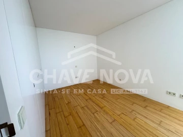 Moradia T4 para Venda em São Martinho