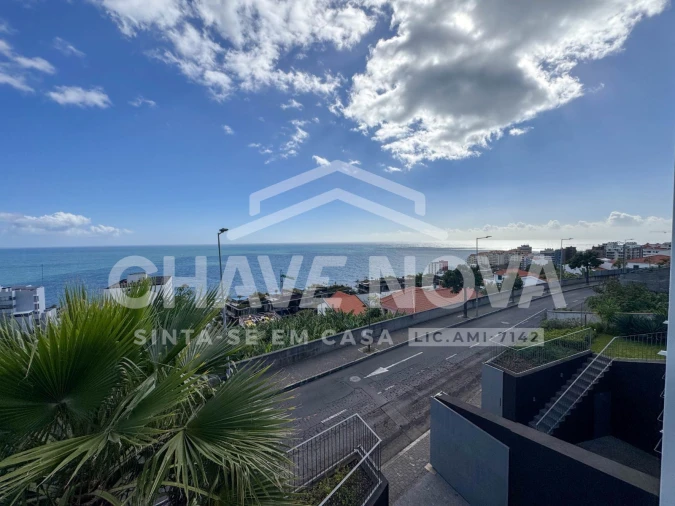 Moradia T4 para Venda em São Martinho Foto 5