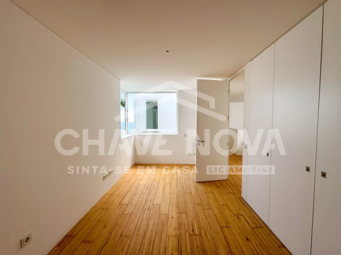 Moradia T4 para Venda em São Martinho Foto 10