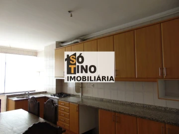 Apartamento T3 para Venda em Braga (São José de São Lázaro e São João do Souto)