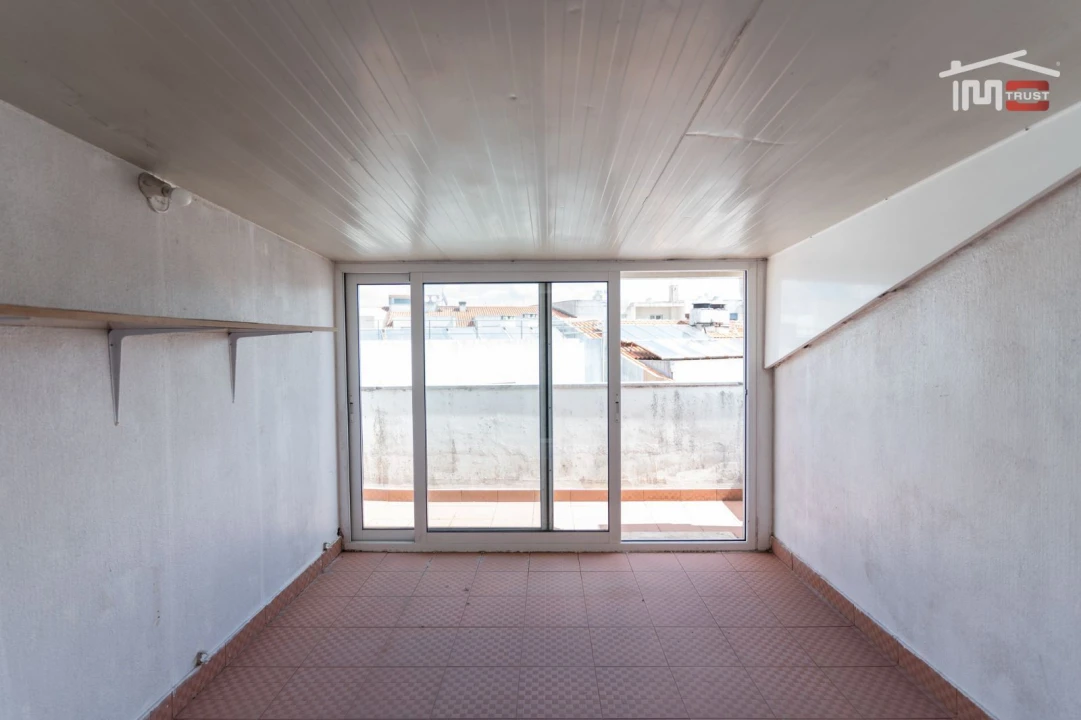 Apartamento T1 para Arrendamento em Fatima Foto 14