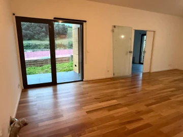 Moradia T4 para Venda em São Domingos de Rana