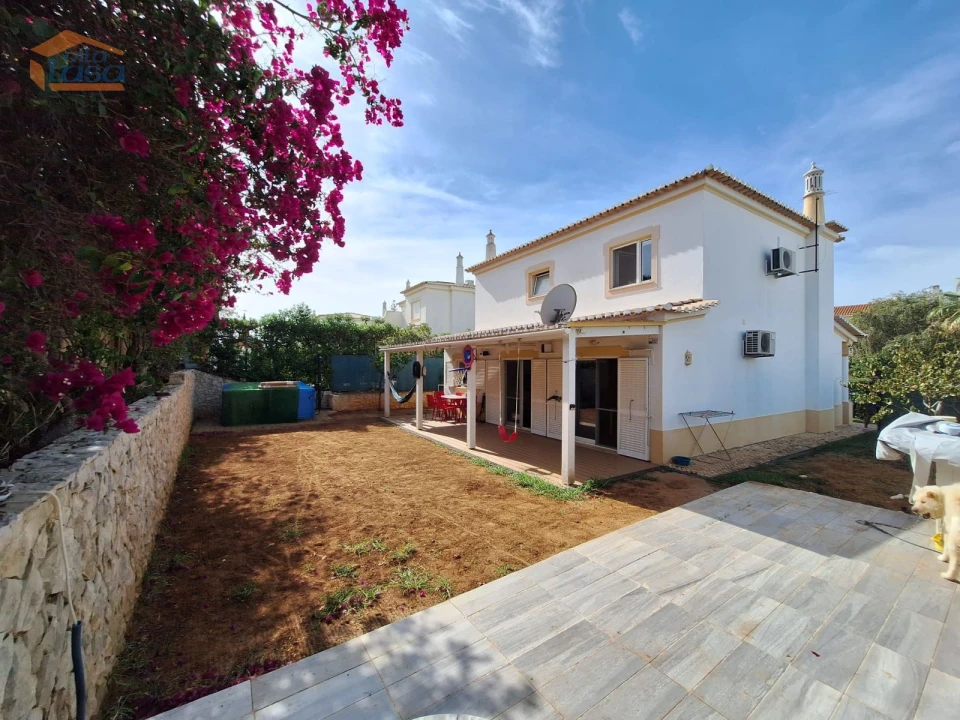 Moradia T4 para Venda em Portimão Foto 1