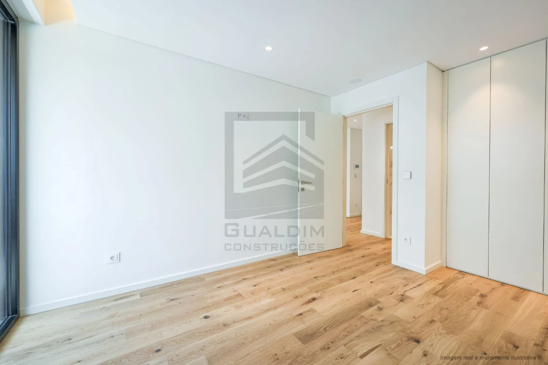 Apartamento T1 para Venda em Esgueira Foto 24