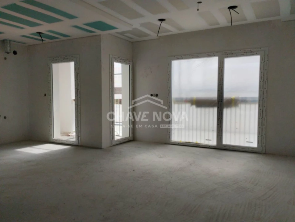 Apartamento T3 para Venda em Corroios Foto 1