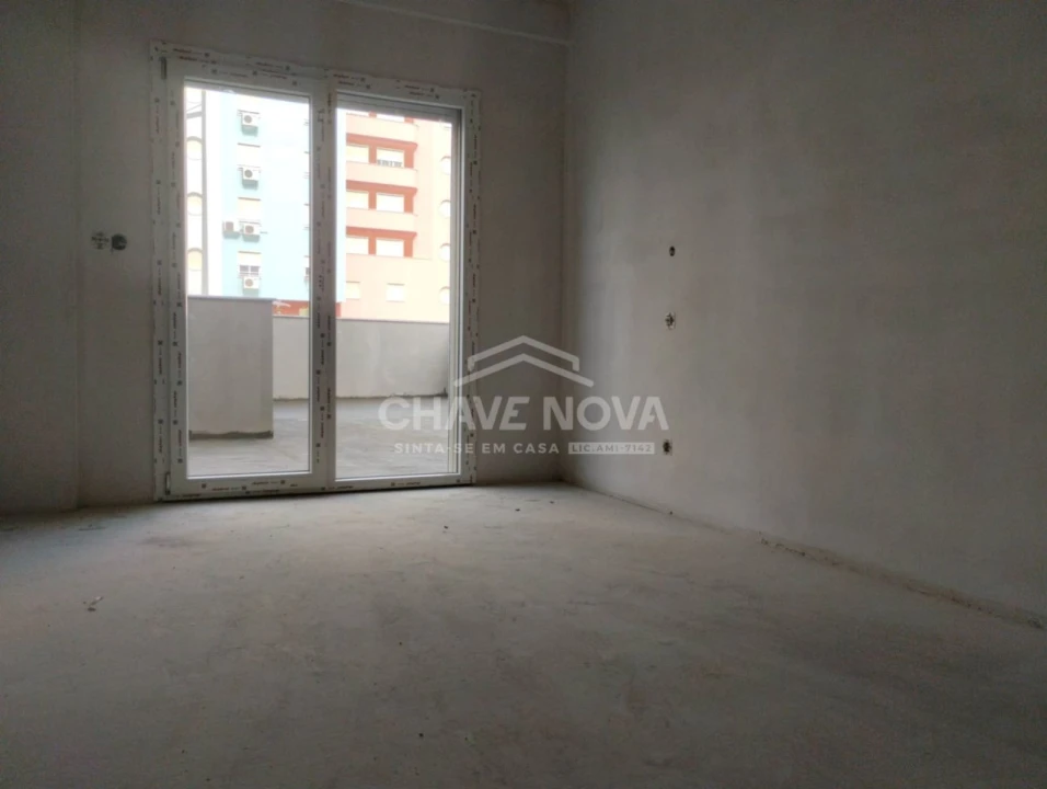 Apartamento T3 para Venda em Corroios Foto 2