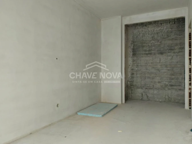 Apartamento T3 para Venda em Corroios Foto 3