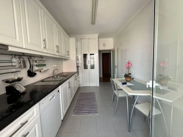 Apartamento T3 para Arrendamento em Bonfim