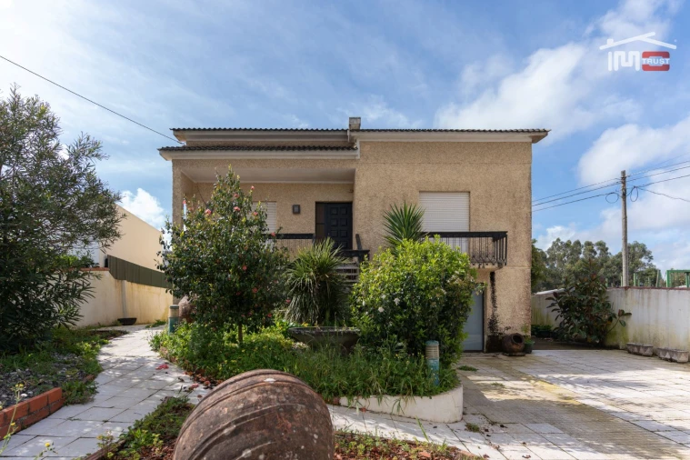 Moradia T3 para Venda em Nossa Senhora da Piedade