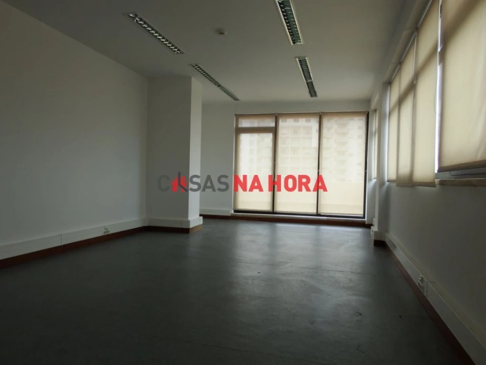 Escritório para Arrendamento em Ajuda Foto 19