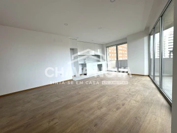 Apartamento T1 para Arrendamento em Lordelo do Ouro e Massarelos