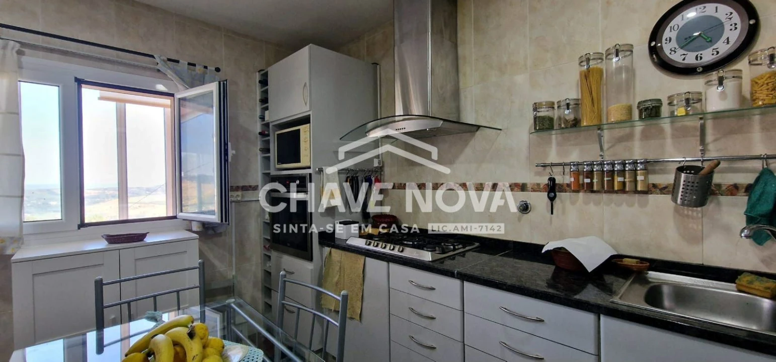 Moradia T4 para Venda em Vilar e Viveiro Foto 3