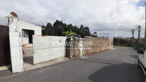 Moradia T1 para Venda em São Paio de Oleiros