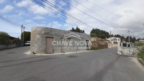 Moradia T1 para Venda em São Paio de Oleiros