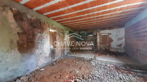 Moradia T1 para Venda em São Paio de Oleiros