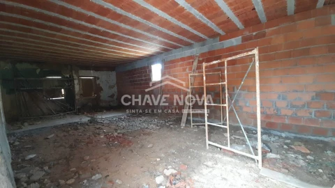 Moradia T1 para Venda em São Paio de Oleiros