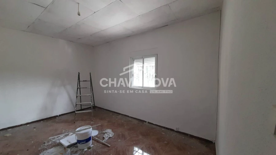 Moradia T1 para Venda em São Paio de Oleiros Foto 18