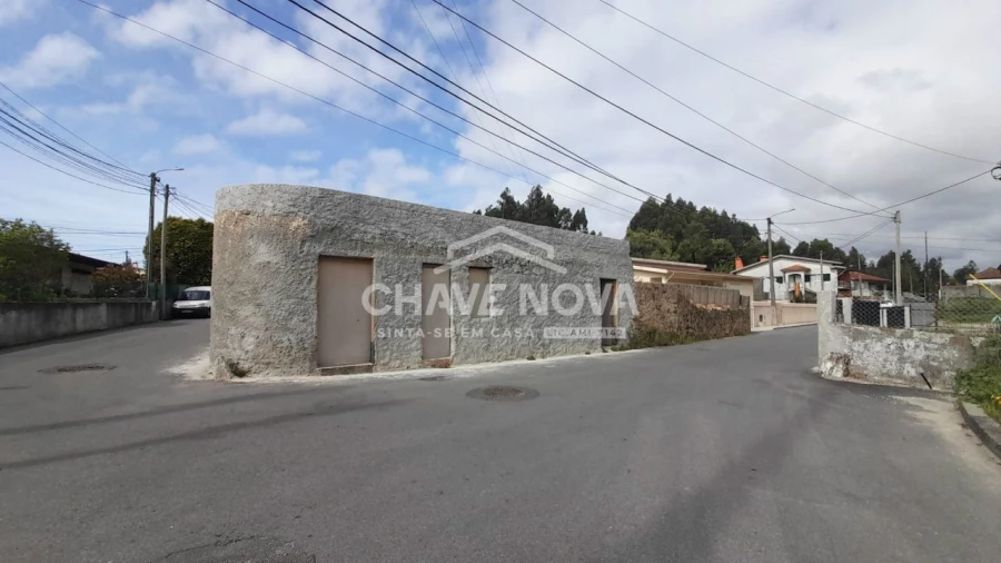 Moradia T1 para Venda em São Paio de Oleiros Foto 2