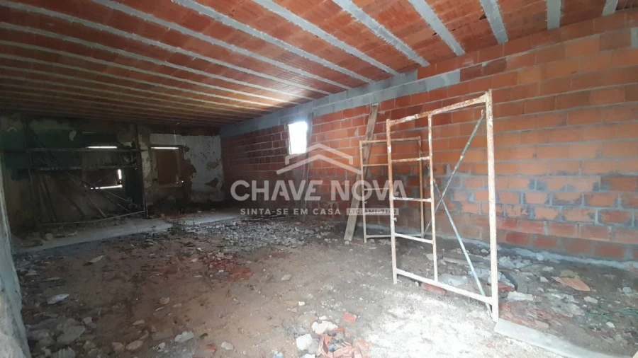 Moradia T1 para Venda em São Paio de Oleiros Foto 5