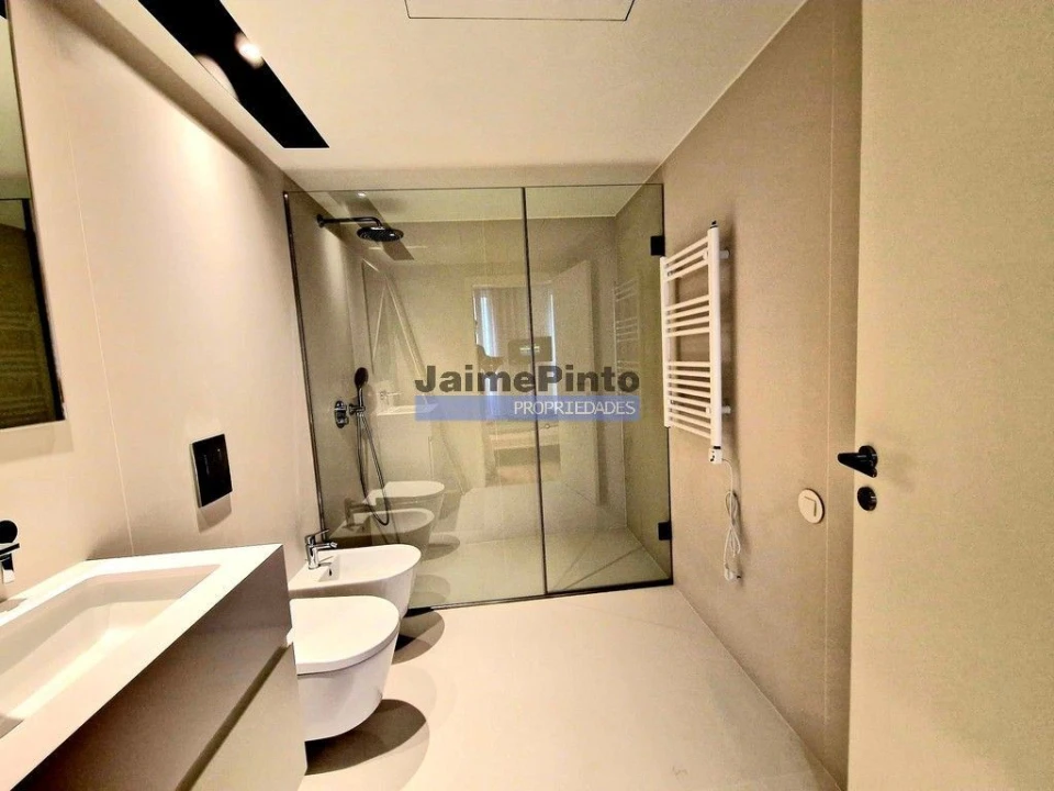 Apartamento T1 para Venda em Cedofeita, Santo Ildefonso, Sé, Miragaia, São Nicolau e Vitória Foto 4