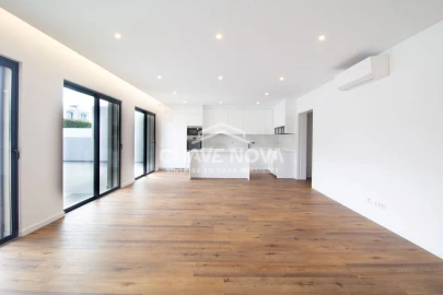 Moradia T4 para Venda em Quarteira