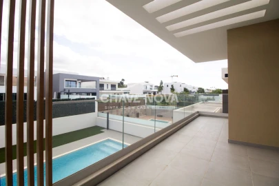 Moradia T4 para Venda em Quarteira