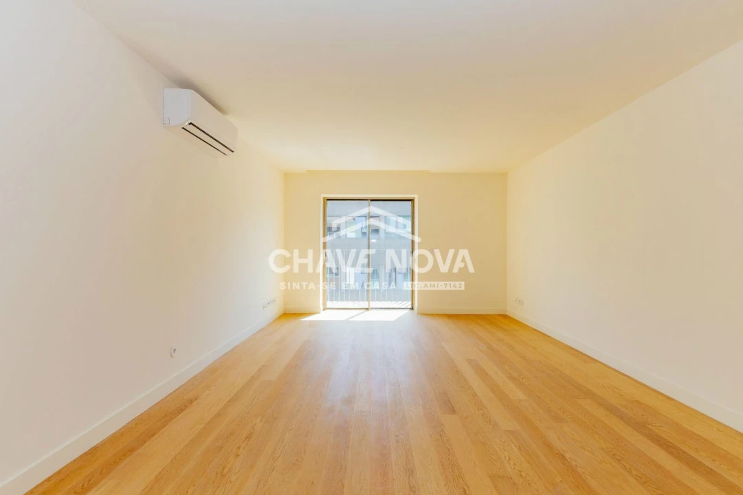 Apartamento T2 para Venda em Santo António Foto 2