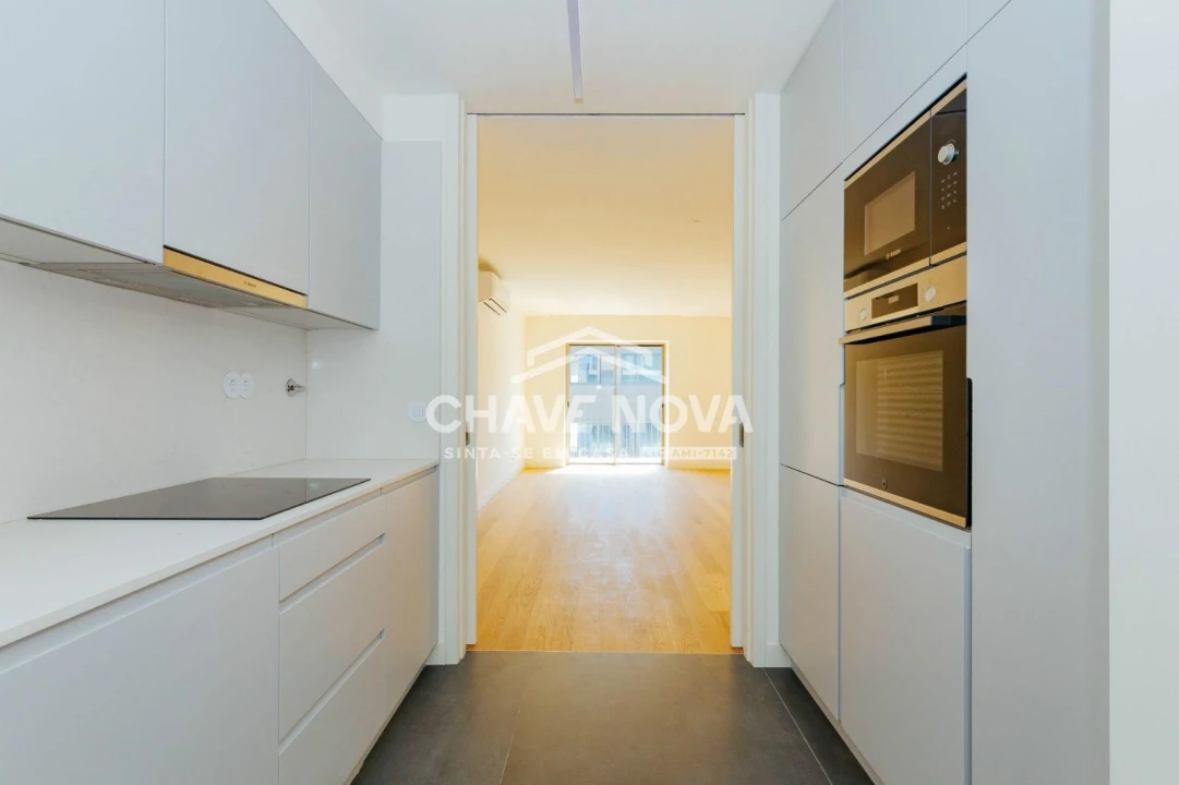 Apartamento T2 para Venda em Santo António Foto 8