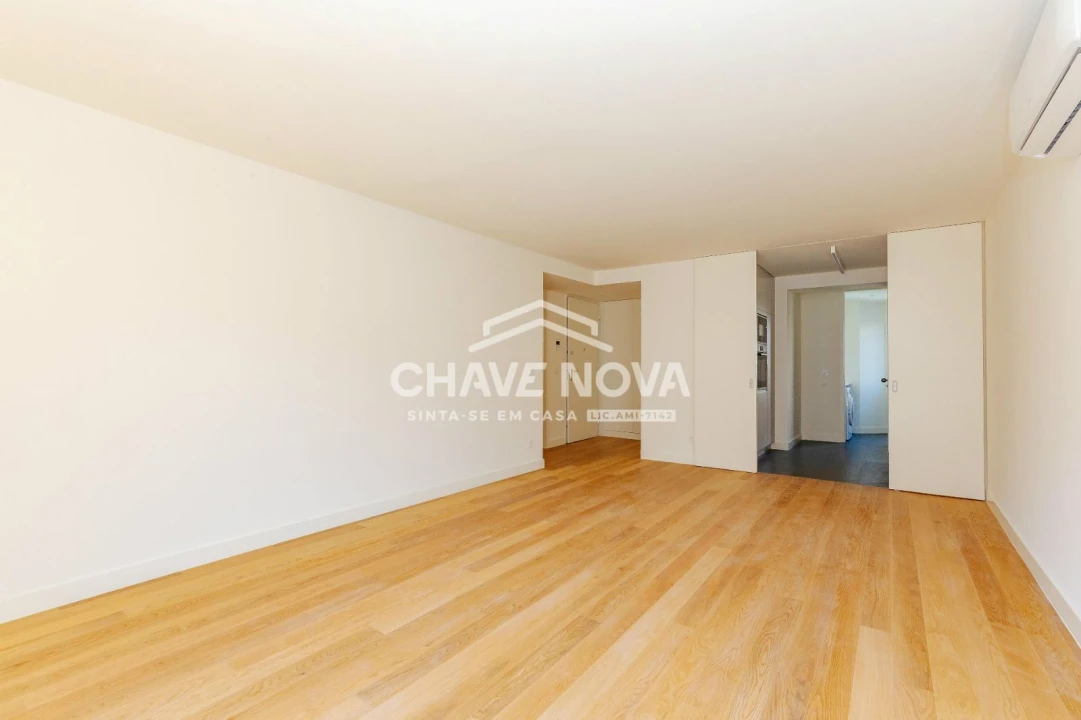 Apartamento T2 para Venda em Santo António Foto 14