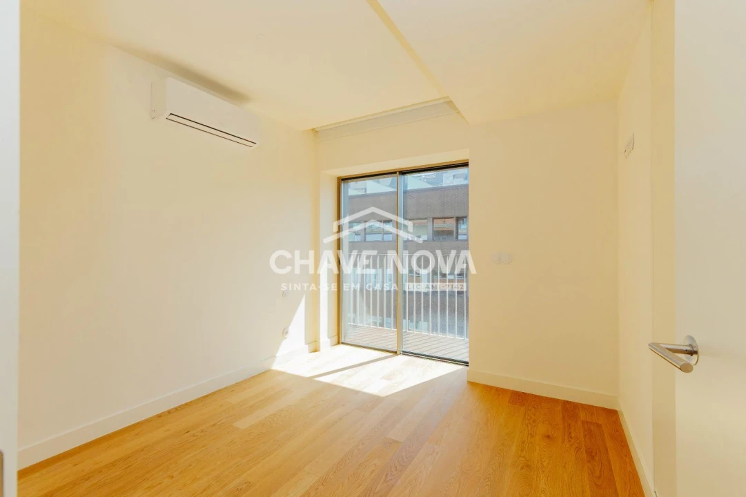 Apartamento T2 para Venda em Santo António Foto 21