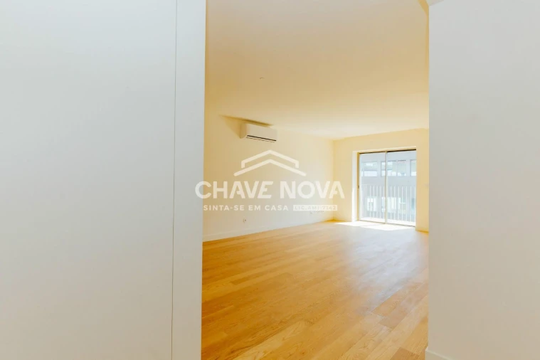 Apartamento T2 para Venda em Santo António Foto 4